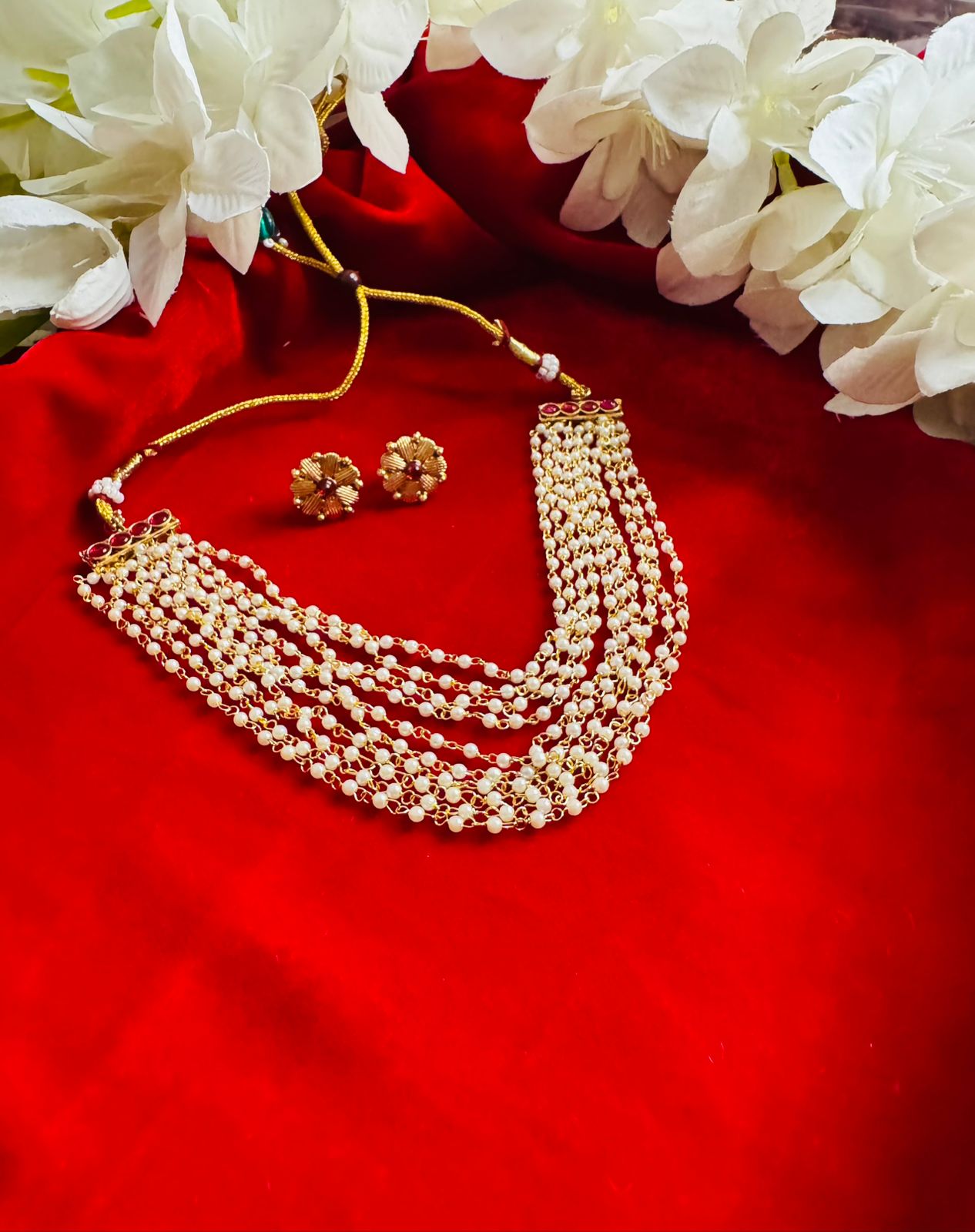 Pearls necklace